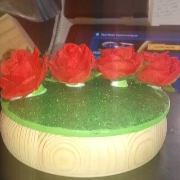 Handmade Faux Red Rose Row Trinket and Jewelry Box - Picture 7 of 8